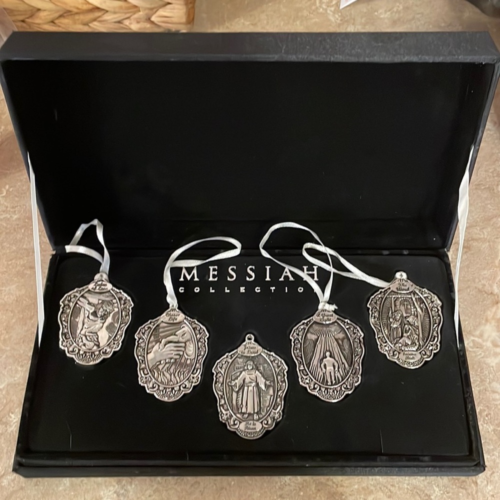 Messiah Collection Metal Silver Plated Christmas Ornaments in Original Box 5 PC